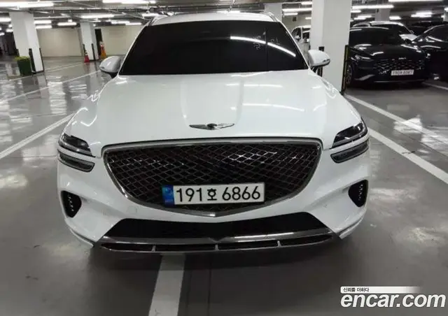Genesis GV70, 2023, 72 705 км