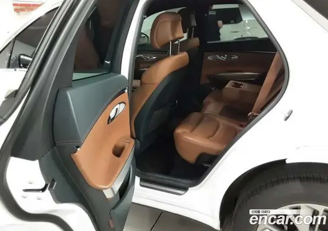 Genesis GV70 2023 2.5 автомат (гидро), миниатюра 11 Genesis GV70 2023 2.5 автомат (гидро), миниатюра 11