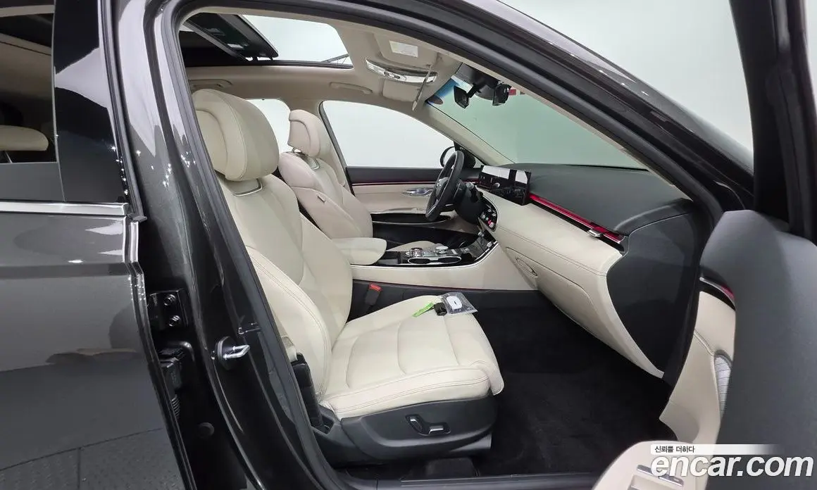 Genesis GV70 2025 2.5 автомат (гидро), фото 13