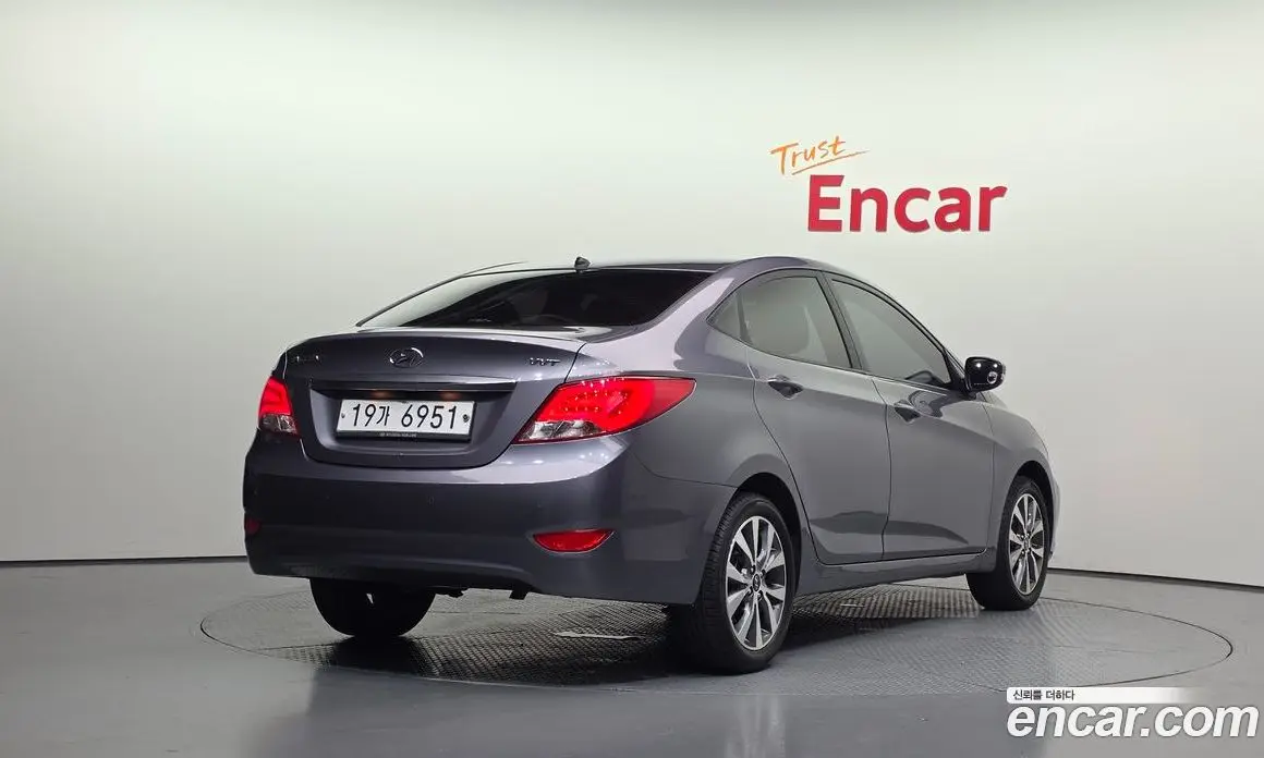 Hyundai Accent 2015 1.4 автомат (гидро), фото 2 Hyundai Accent 2015 1.4 автомат (гидро), фото 2