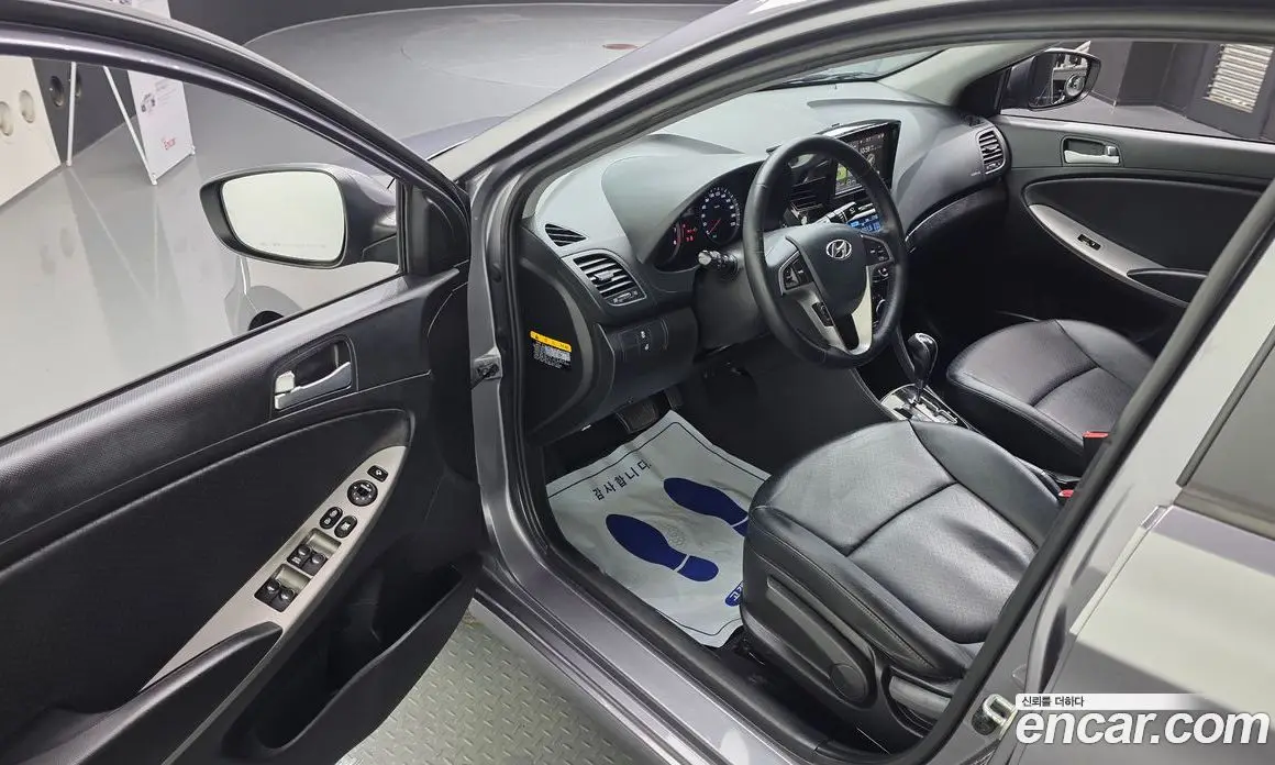 Hyundai Accent 2015 1.4 автомат (гидро), фото 13 Hyundai Accent 2015 1.4 автомат (гидро), фото 13