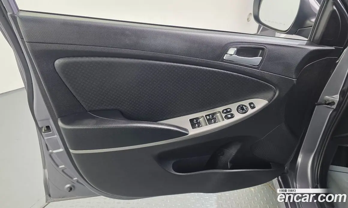 Hyundai Accent 2015 1.4 автомат (гидро), фото 14 Hyundai Accent 2015 1.4 автомат (гидро), фото 14