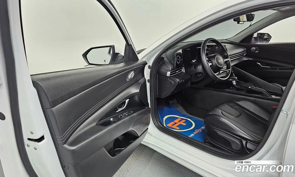 Hyundai Avante 2021 1.6 автомат (гидро), фото 13