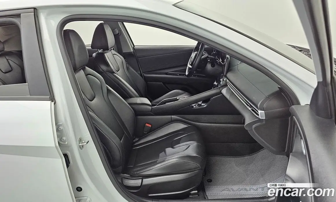 Hyundai Avante 2021 1.6 автомат (гидро), фото 16