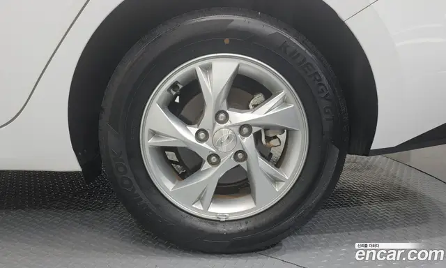 Hyundai Avante 2021 1.6 автомат (гидро), миниатюра 7
