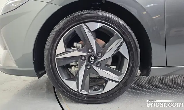 Hyundai Avante 2022 1.6 автомат (гидро), миниатюра 4 Hyundai Avante 2022 1.6 автомат (гидро), миниатюра 4