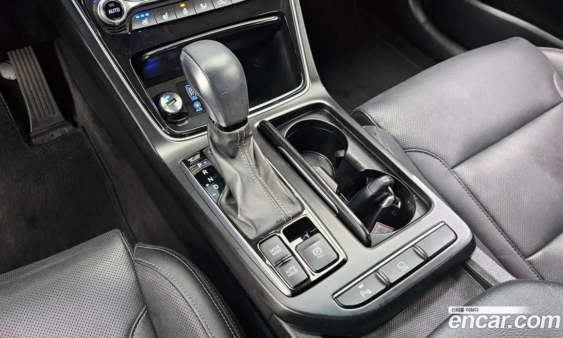 Hyundai Grandeur 2018 2.4 автомат (гидро), фото 12