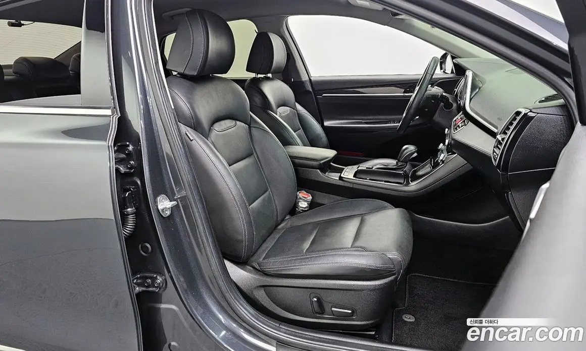 Hyundai Grandeur 2018 2.4 автомат (гидро), фото 16