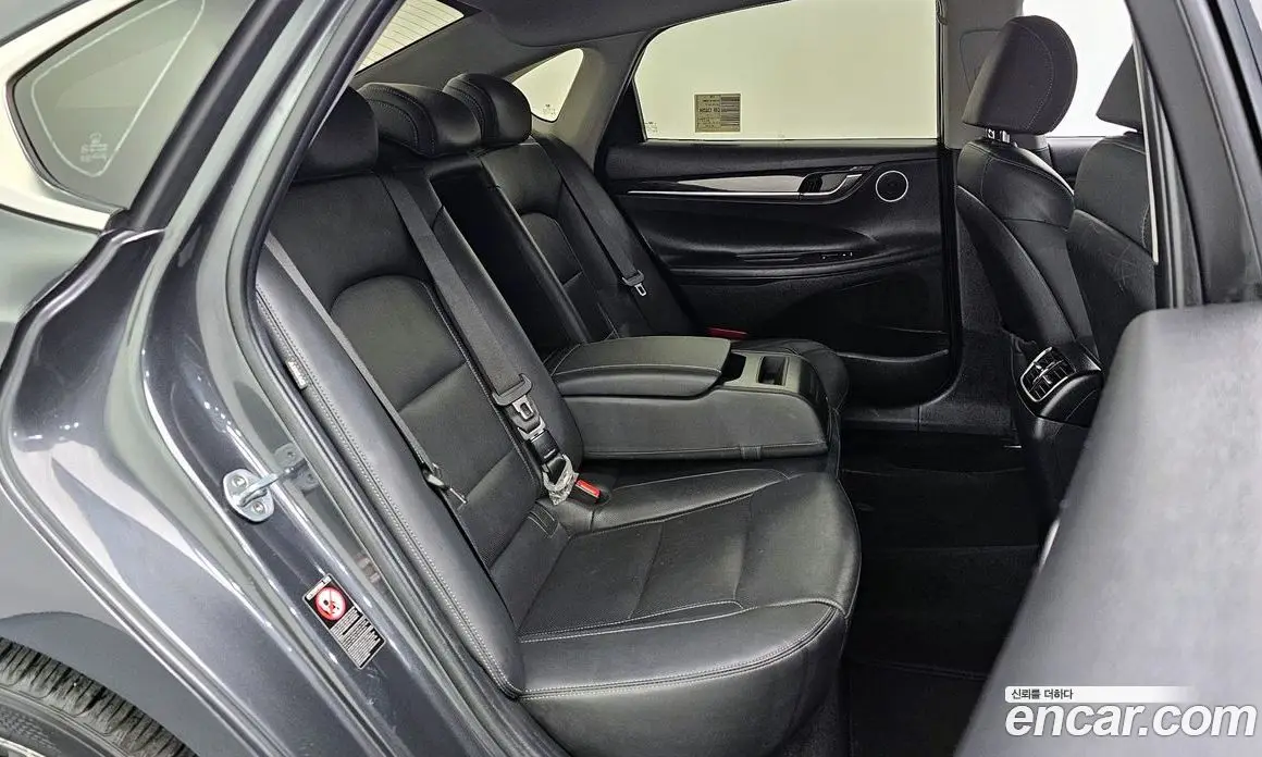 Hyundai Grandeur 2018 2.4 автомат (гидро), фото 17
