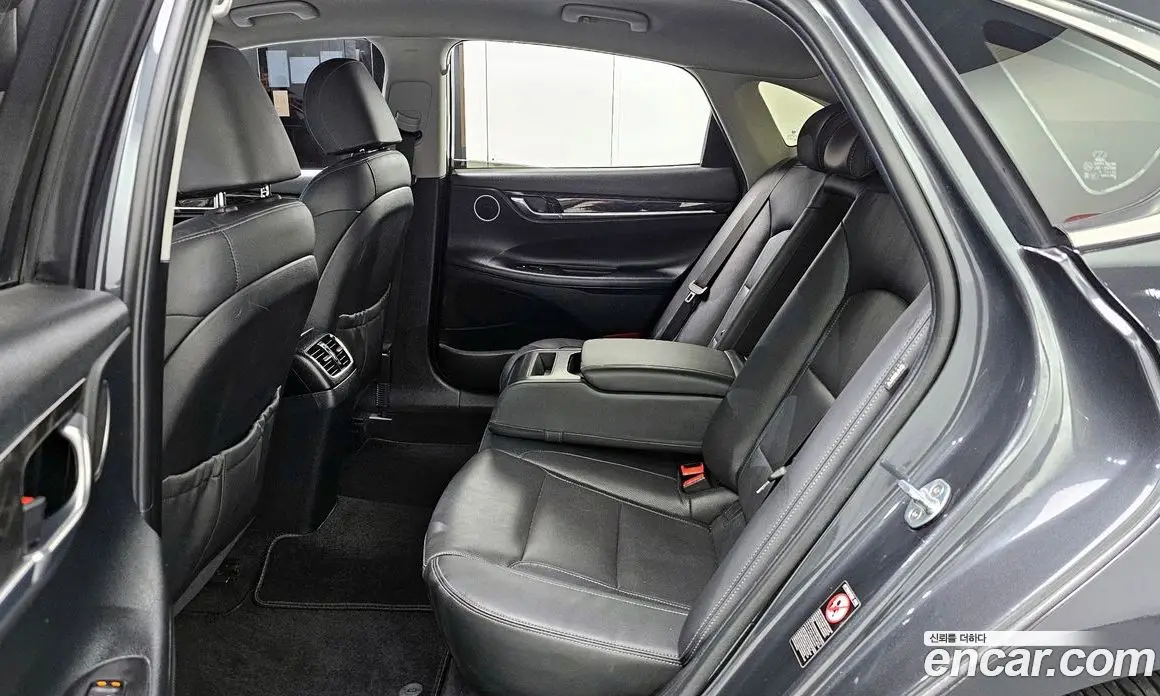 Hyundai Grandeur 2018 2.4 автомат (гидро), фото 18