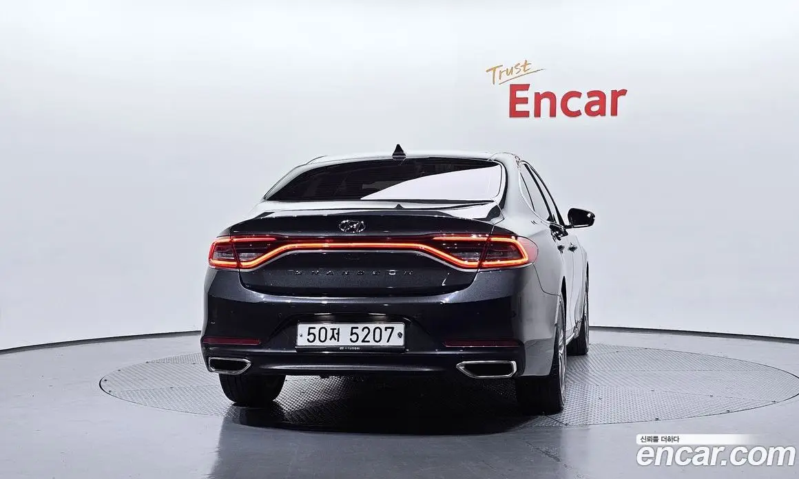 Hyundai Grandeur 2018 2.4 автомат (гидро), фото 4