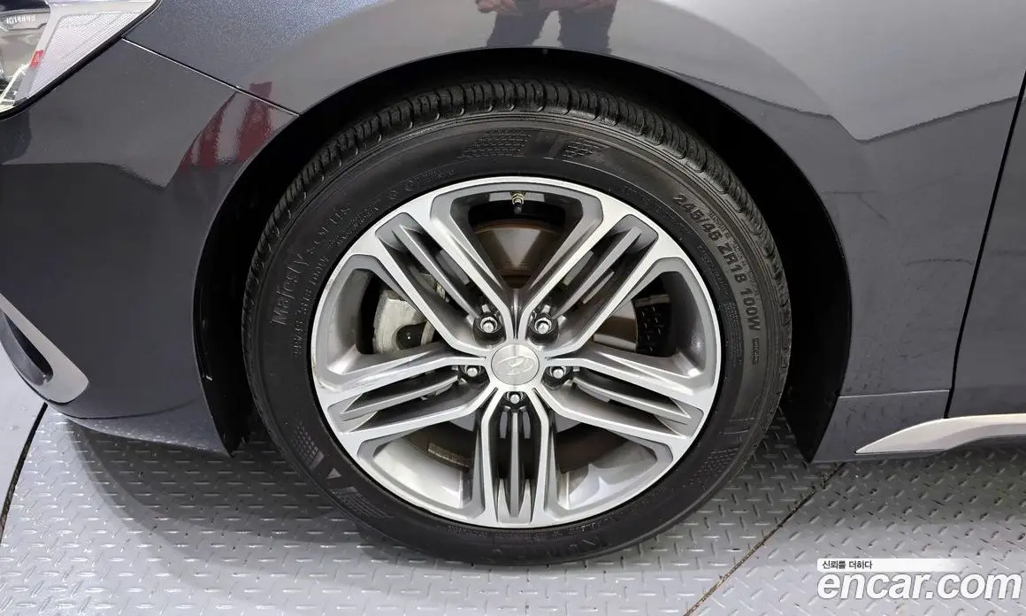 Hyundai Grandeur 2018 2.4 автомат (гидро), фото 5