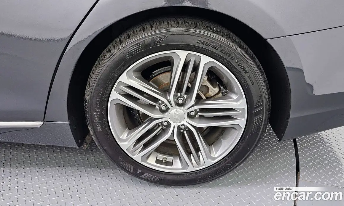 Hyundai Grandeur 2018 2.4 автомат (гидро), фото 7