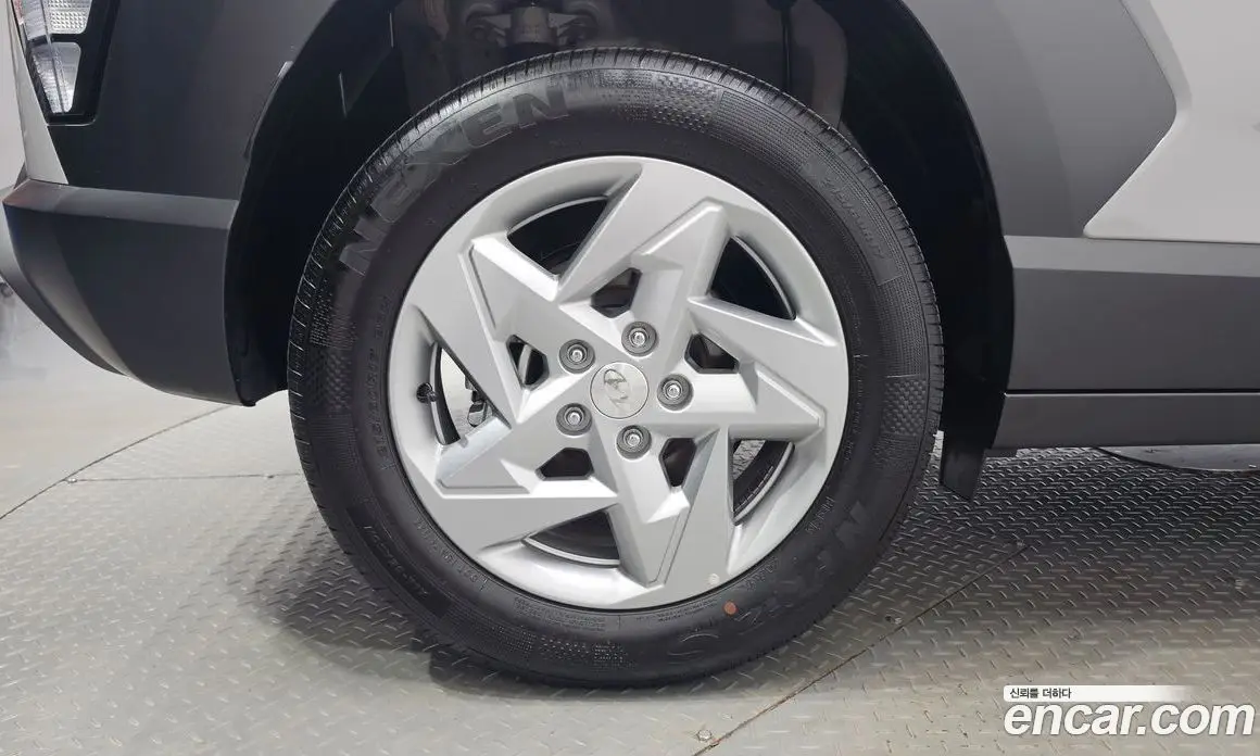 Hyundai Kona 2025 1.6 автомат (гидро), фото 4 Hyundai Kona 2025 1.6 автомат (гидро), фото 4