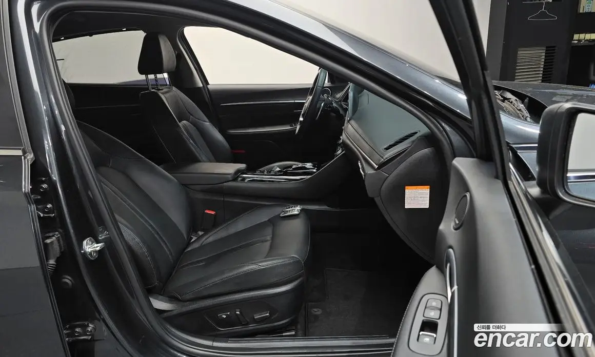 Hyundai Sonata 2022 2.0 автомат (гидро), фото 16