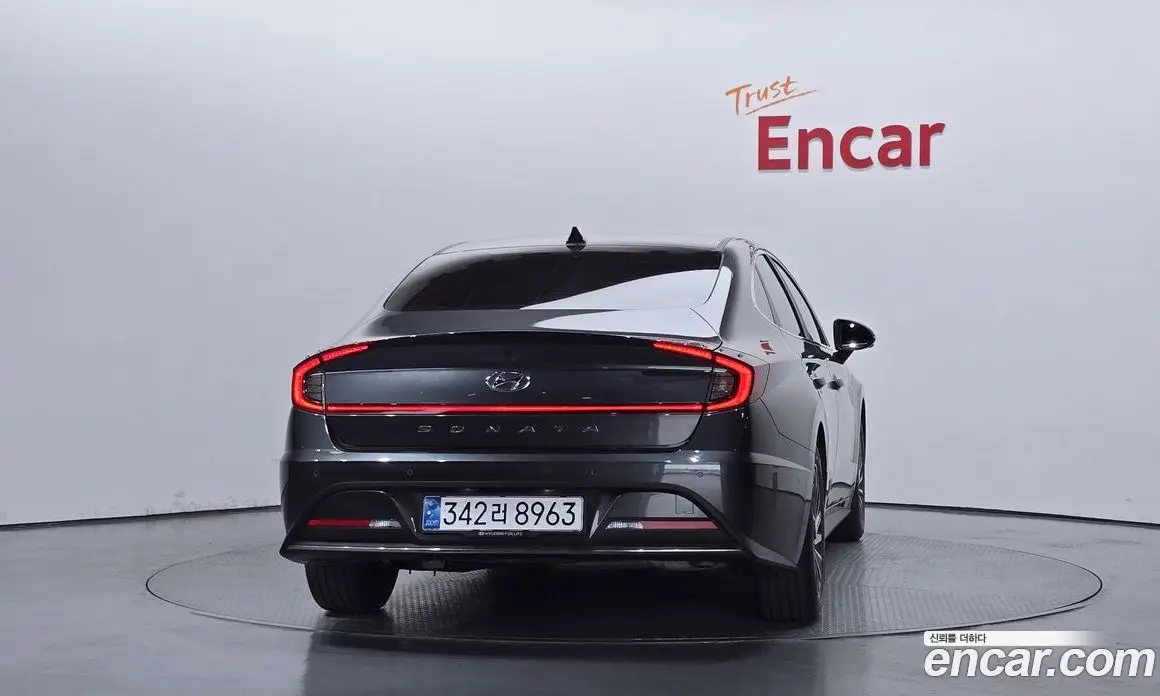 Hyundai Sonata 2022 2.0 автомат (гидро), фото 4
