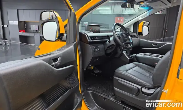 Hyundai Staria 2023 3.5 автомат (гидро), миниатюра 12