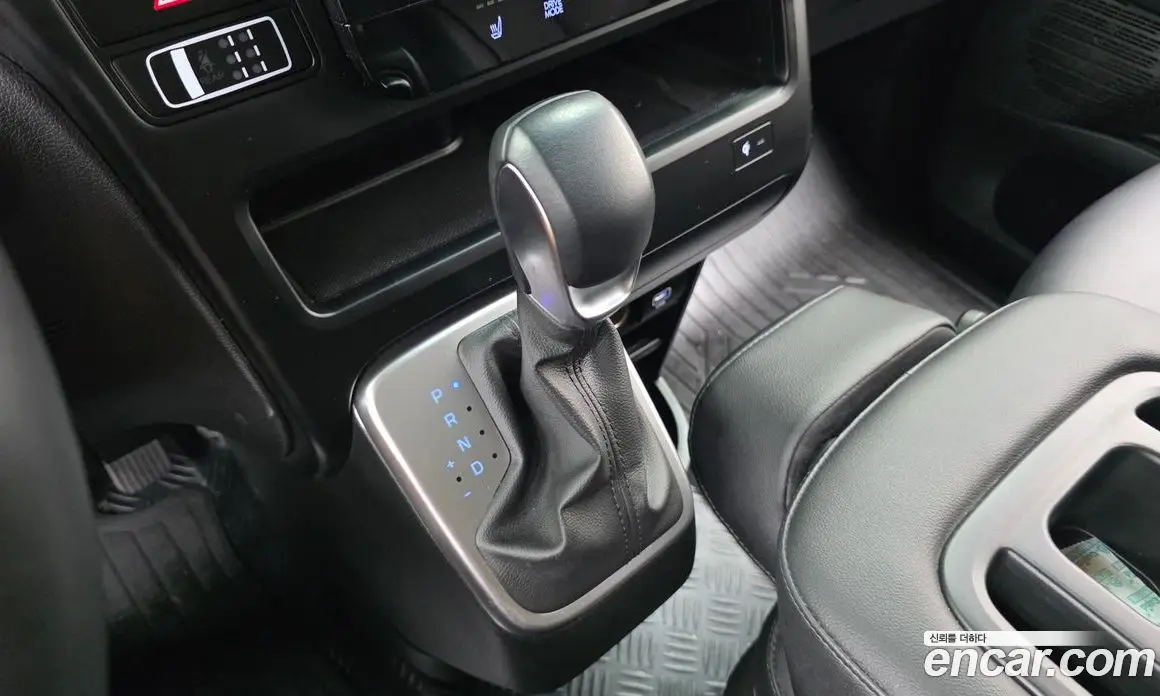 Hyundai Staria 2024 2.2 автомат (гидро), фото 12 Hyundai Staria 2024 2.2 автомат (гидро), фото 12