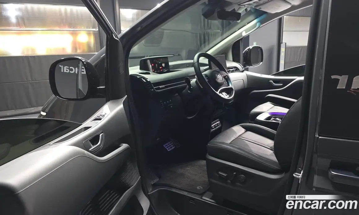 Hyundai Staria 2025 2.2 автомат (гидро), фото 13
