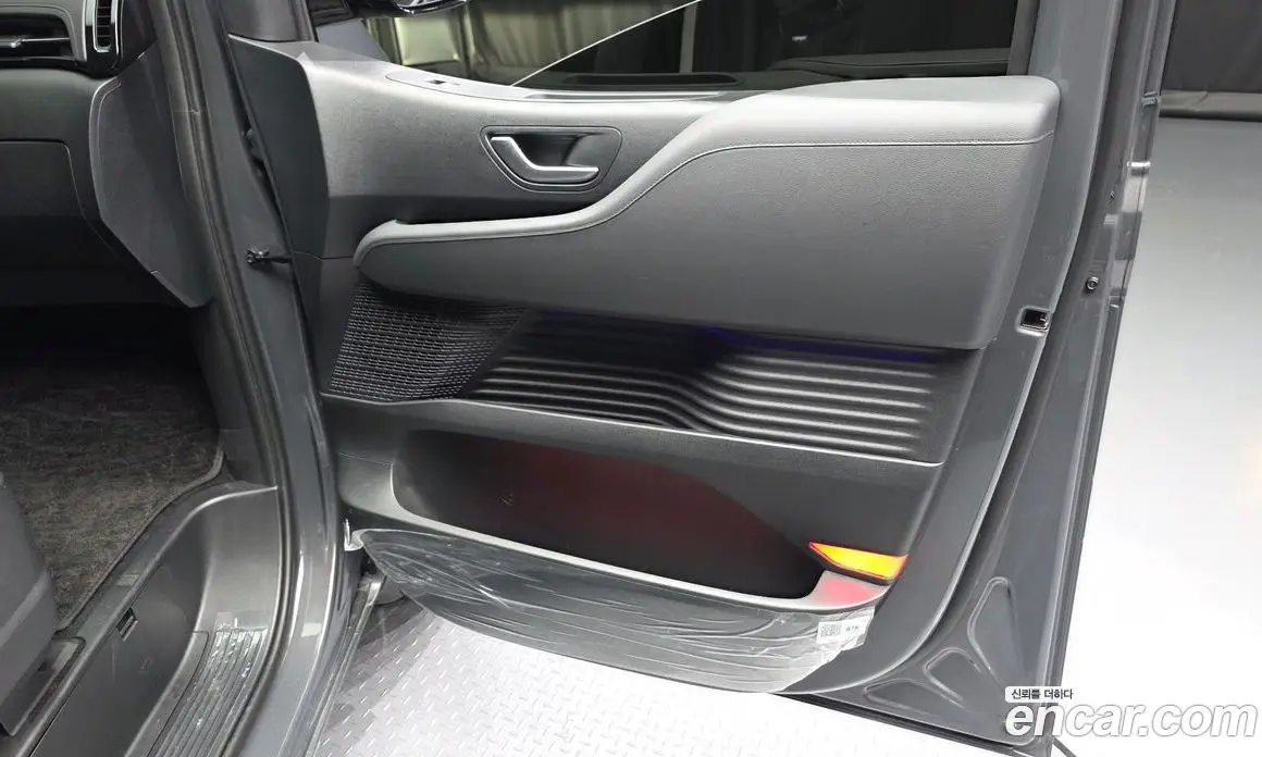 Hyundai Staria 2025 2.2 автомат (гидро), фото 15