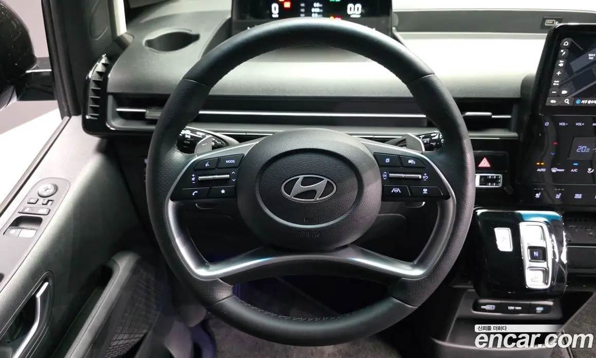 Hyundai Staria 2025 2.2 автомат (гидро), фото 19