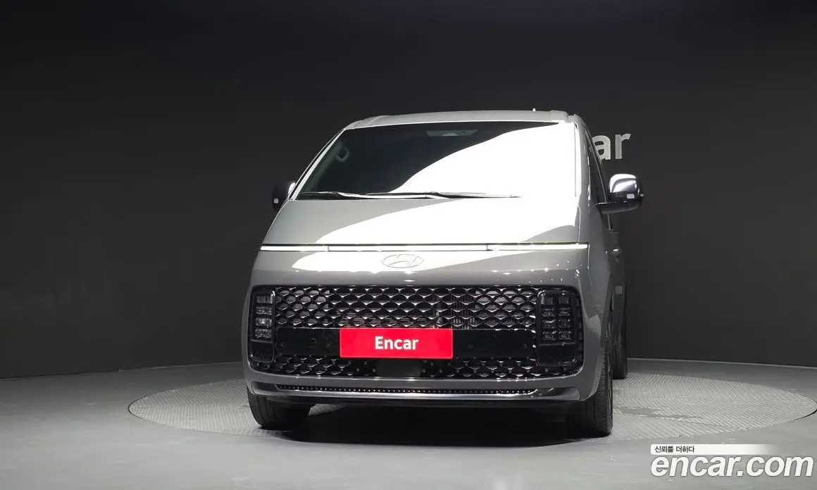 Hyundai Staria 2025 2.2 автомат (гидро), фото 3