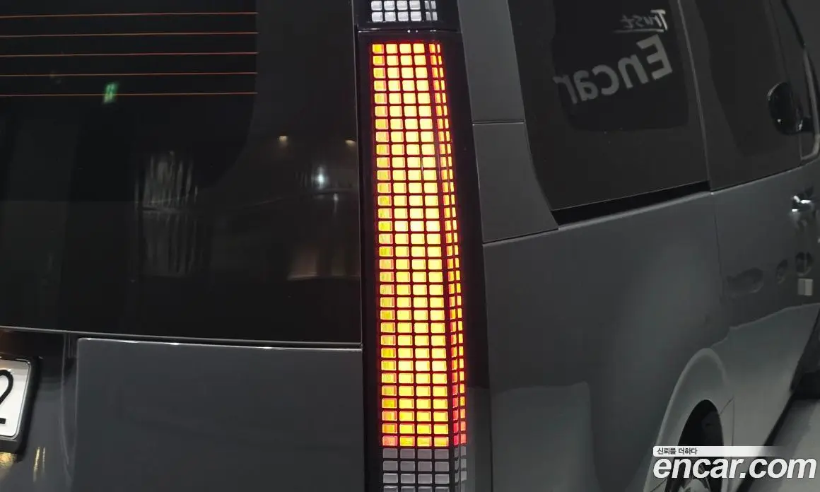 Hyundai Staria 2025 2.2 автомат (гидро), фото 9