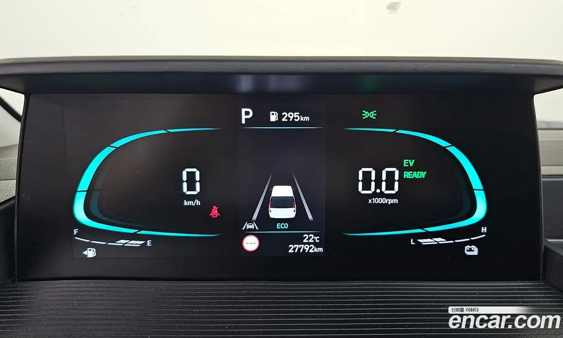 Hyundai Staria 2025 1.6 автомат (гидро), фото 10 Hyundai Staria 2025 1.6 автомат (гидро), фото 10