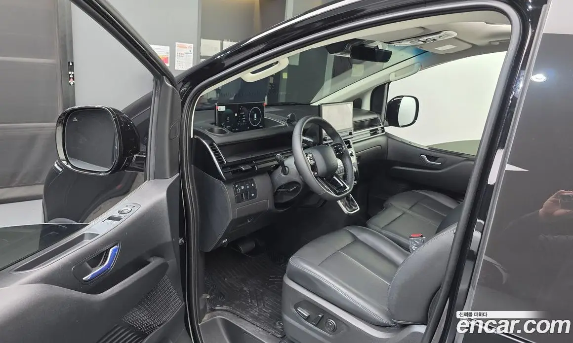 Hyundai Staria 2026 1.6 автомат (гидро), фото 13