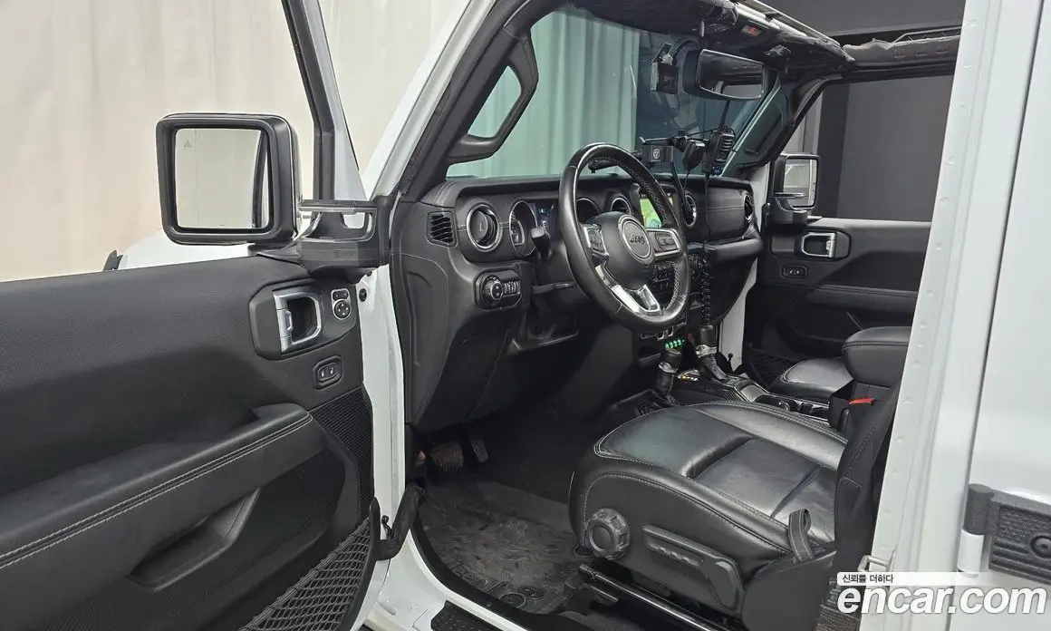 Jeep Wrangler 2021 2.0 автомат (гидро), фото 13 Jeep Wrangler 2021 2.0 автомат (гидро), фото 13