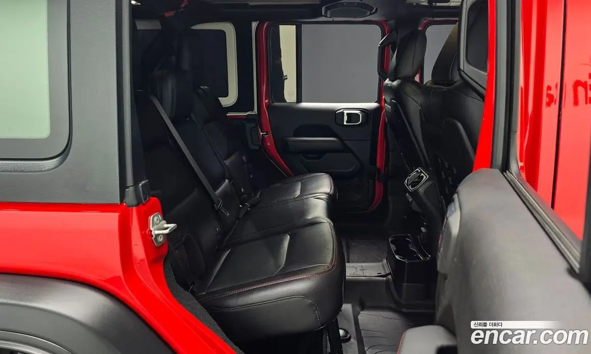 Jeep Wrangler 2021 2.0 автомат (гидро), фото 16 Jeep Wrangler 2021 2.0 автомат (гидро), фото 16