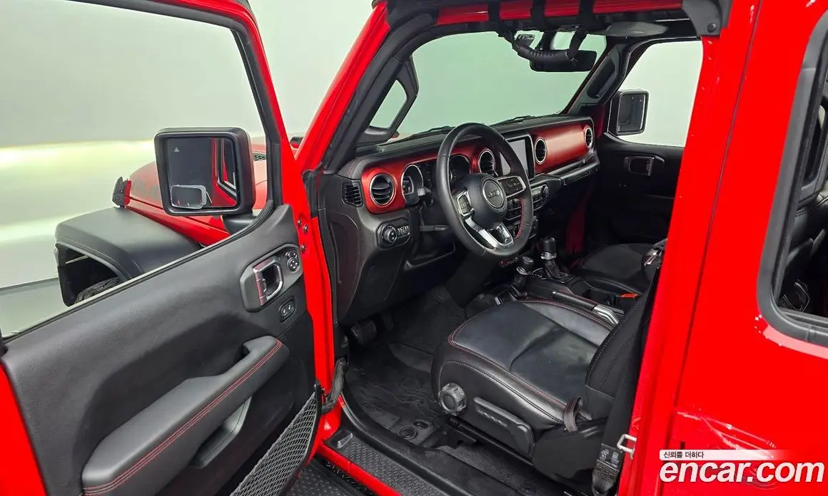 Jeep Wrangler 2021 2.0 автомат (гидро), фото 17 Jeep Wrangler 2021 2.0 автомат (гидро), фото 17