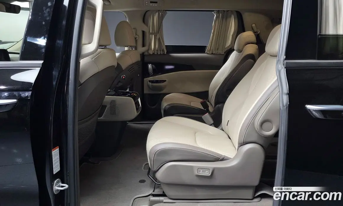 Kia Carnival 2021 3.5 автомат (гидро), фото 16 Kia Carnival 2021 3.5 автомат (гидро), фото 16