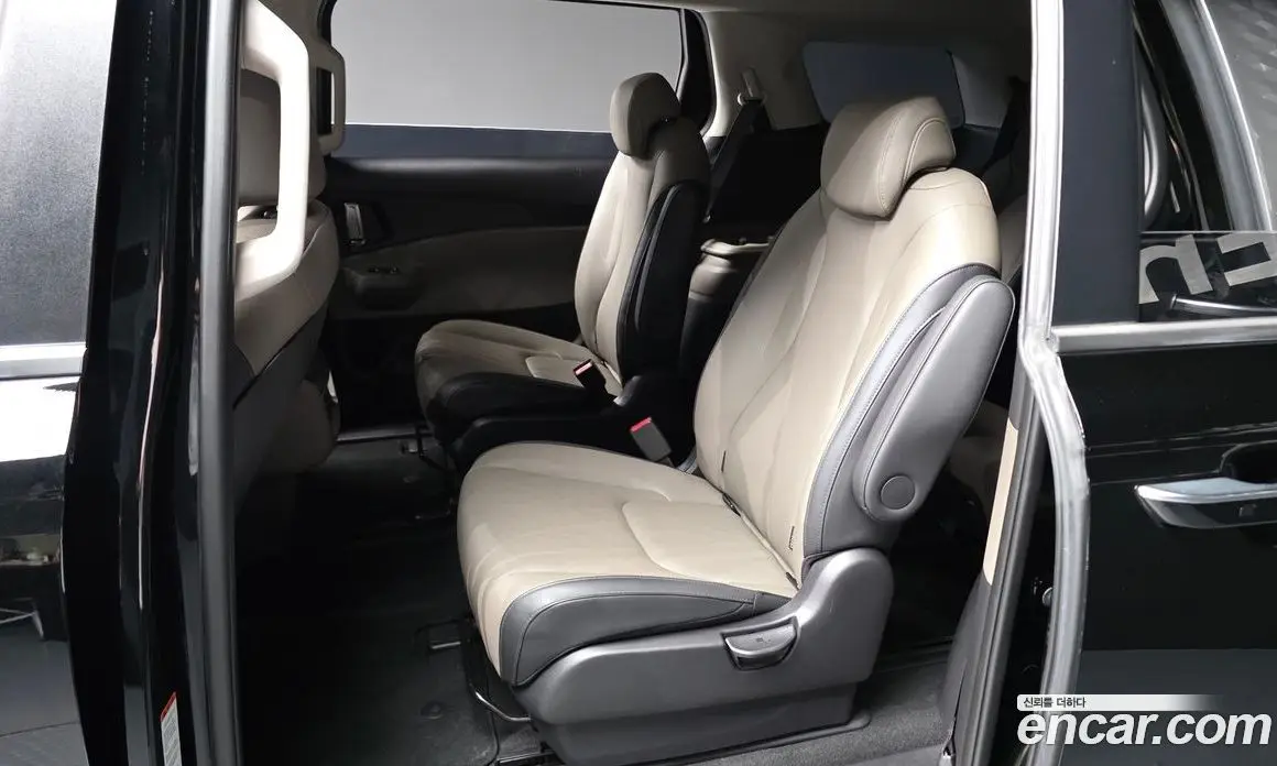 Kia Carnival 2024 2.2 автомат (гидро), фото 16 Kia Carnival 2024 2.2 автомат (гидро), фото 16