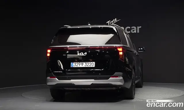 Kia Carnival 2024 2.2 автомат (гидро), миниатюра 4 Kia Carnival 2024 2.2 автомат (гидро), миниатюра 4