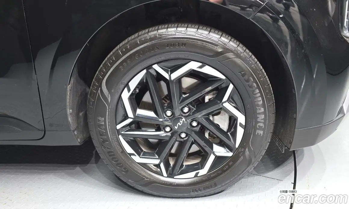 Kia Carnival 2024 2.2 автомат (гидро), фото 7 Kia Carnival 2024 2.2 автомат (гидро), фото 7