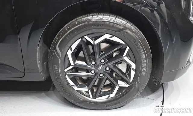 Kia Carnival 2024 2.2 автомат (гидро), миниатюра 7 Kia Carnival 2024 2.2 автомат (гидро), миниатюра 7