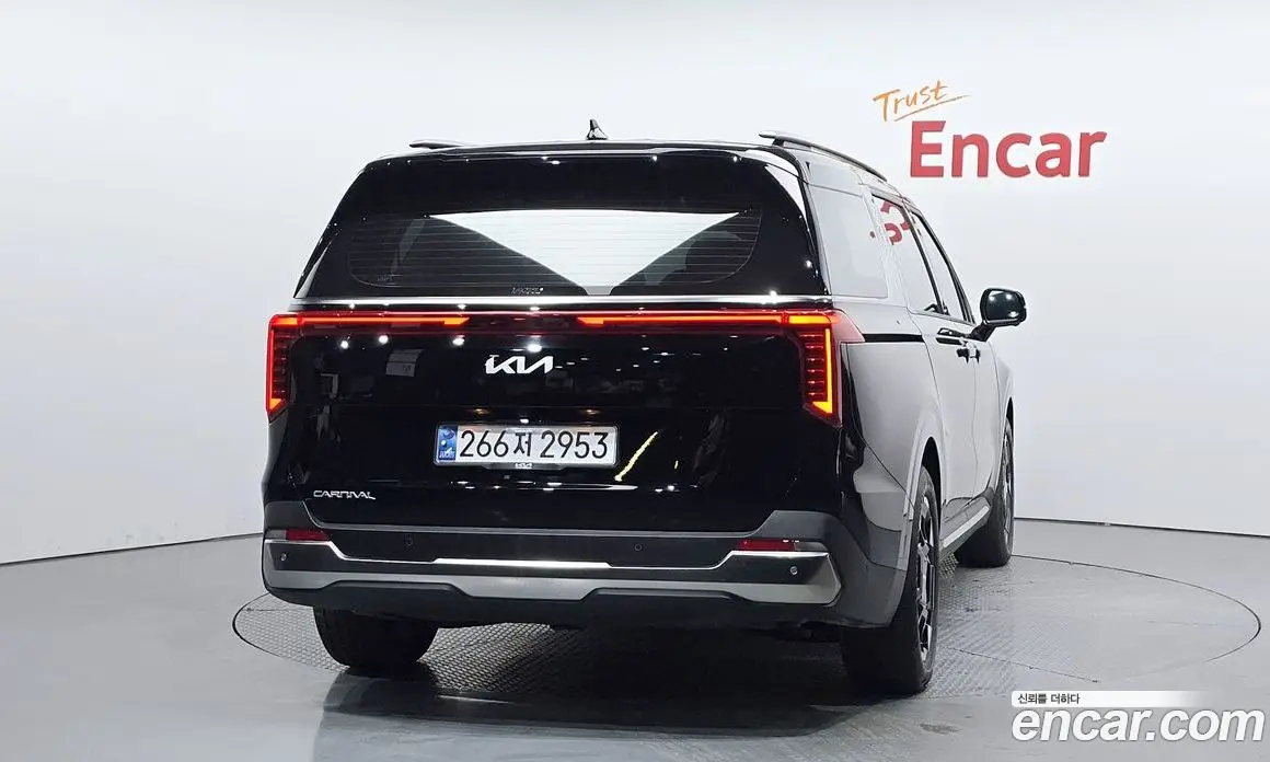 Kia Carnival 2025 2.2 автомат (гидро), фото 4 Kia Carnival 2025 2.2 автомат (гидро), фото 4