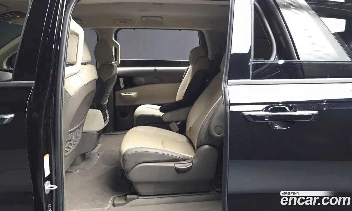 Kia Carnival 2025 2.2 автомат (гидро), фото 16 Kia Carnival 2025 2.2 автомат (гидро), фото 16