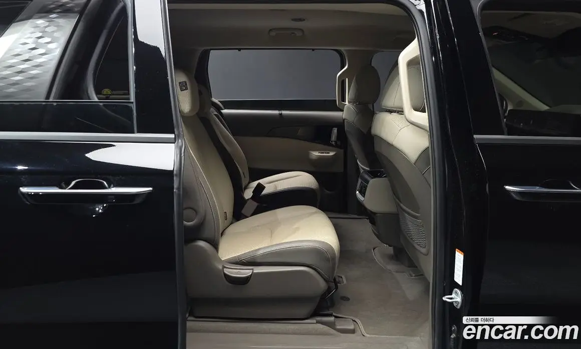 Kia Carnival 2025 2.2 автомат (гидро), фото 18 Kia Carnival 2025 2.2 автомат (гидро), фото 18