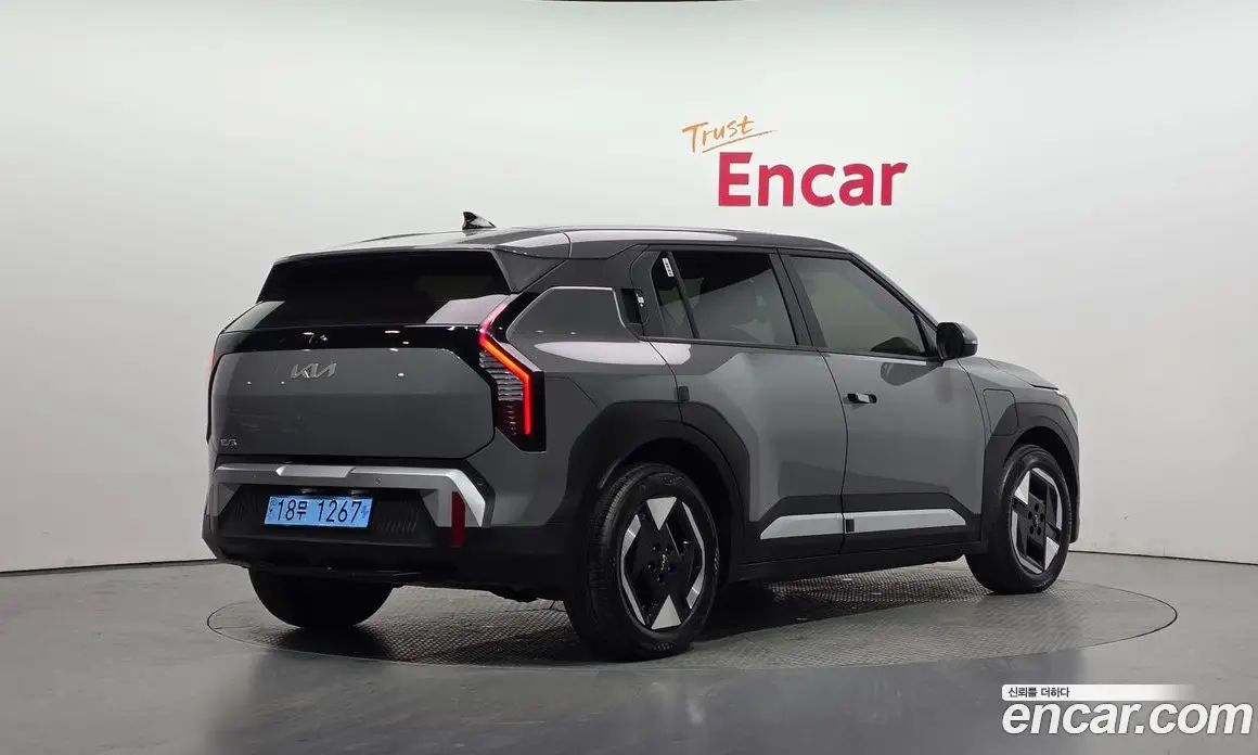 Kia EV3 2024 0.2 автомат (гидро), фото 2 Kia EV3 2024 0.2 автомат (гидро), фото 2