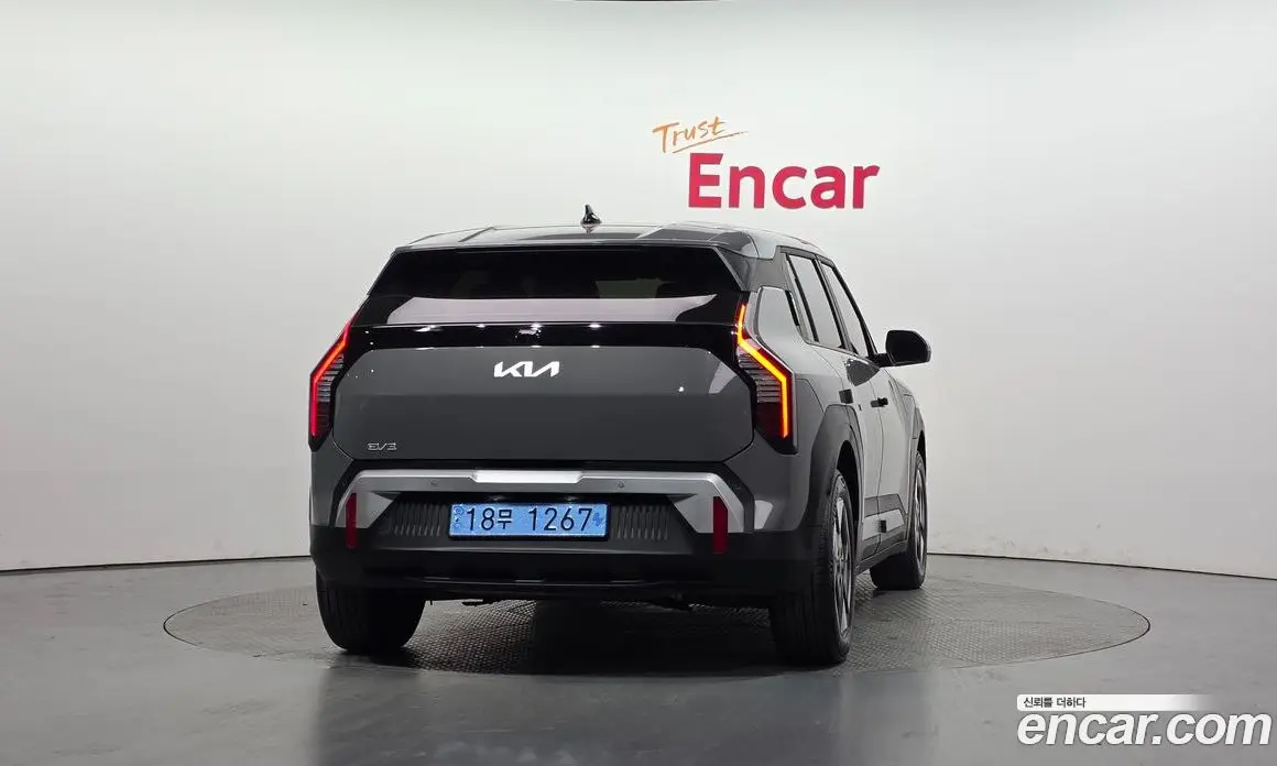 Kia EV3 2024 0.2 автомат (гидро), фото 4 Kia EV3 2024 0.2 автомат (гидро), фото 4