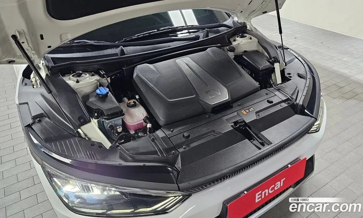 Kia EV6 2021 0.1 автомат (гидро), фото 5