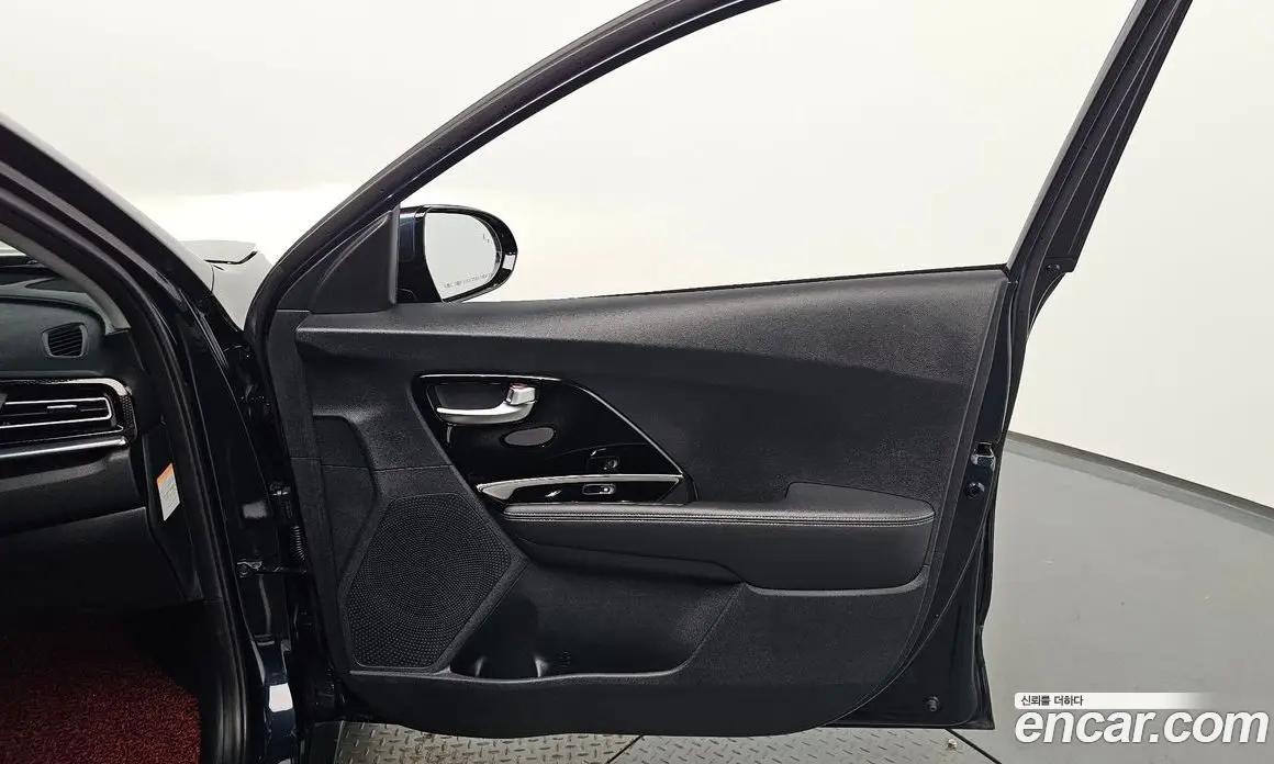 Kia Niro 2020 1.6 автомат (гидро), фото 14