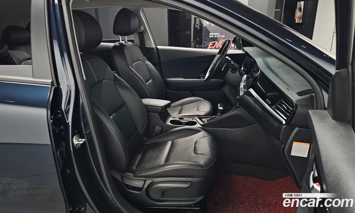Kia Niro 2020 1.6 автомат (гидро), фото 16