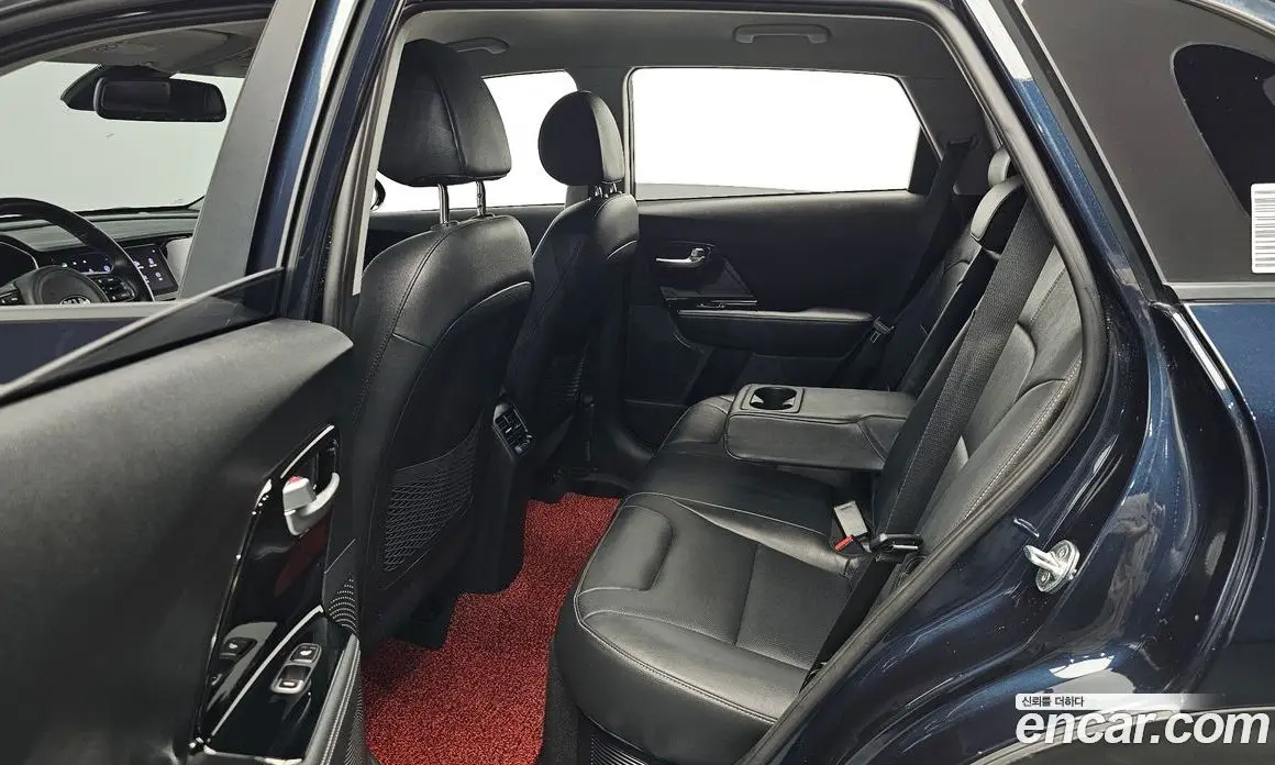 Kia Niro 2020 1.6 автомат (гидро), фото 17