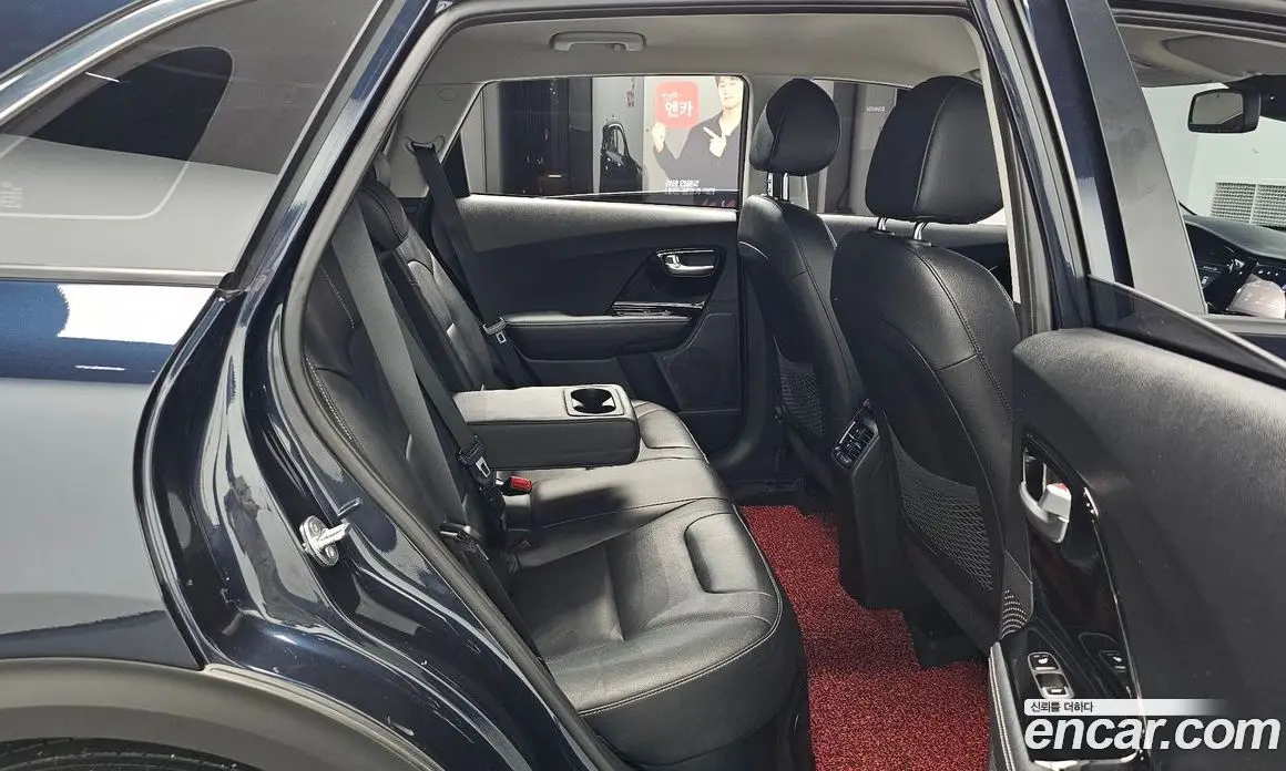 Kia Niro 2020 1.6 автомат (гидро), фото 18