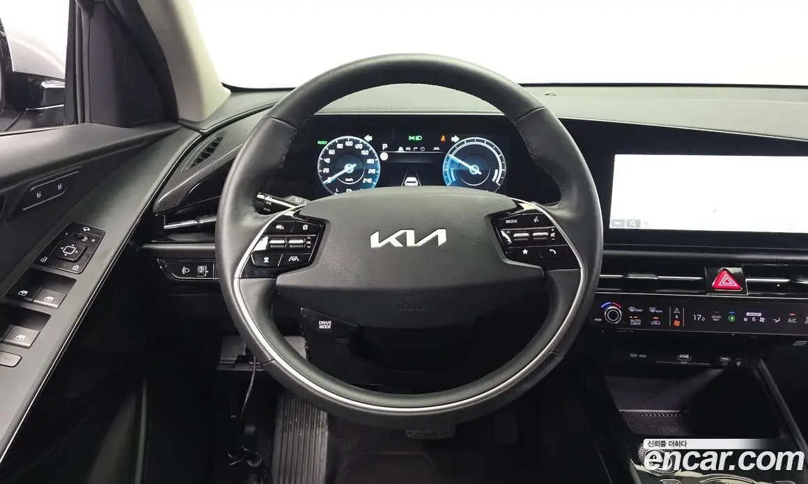 Kia Niro 2023 0.2 автомат (гидро), фото 18
