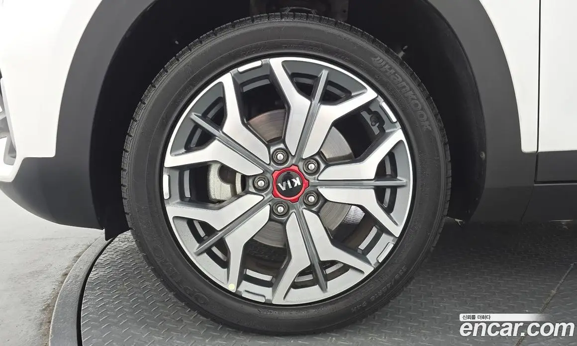 Kia Seltos 2020 1.6 автомат (гидро), фото 5
