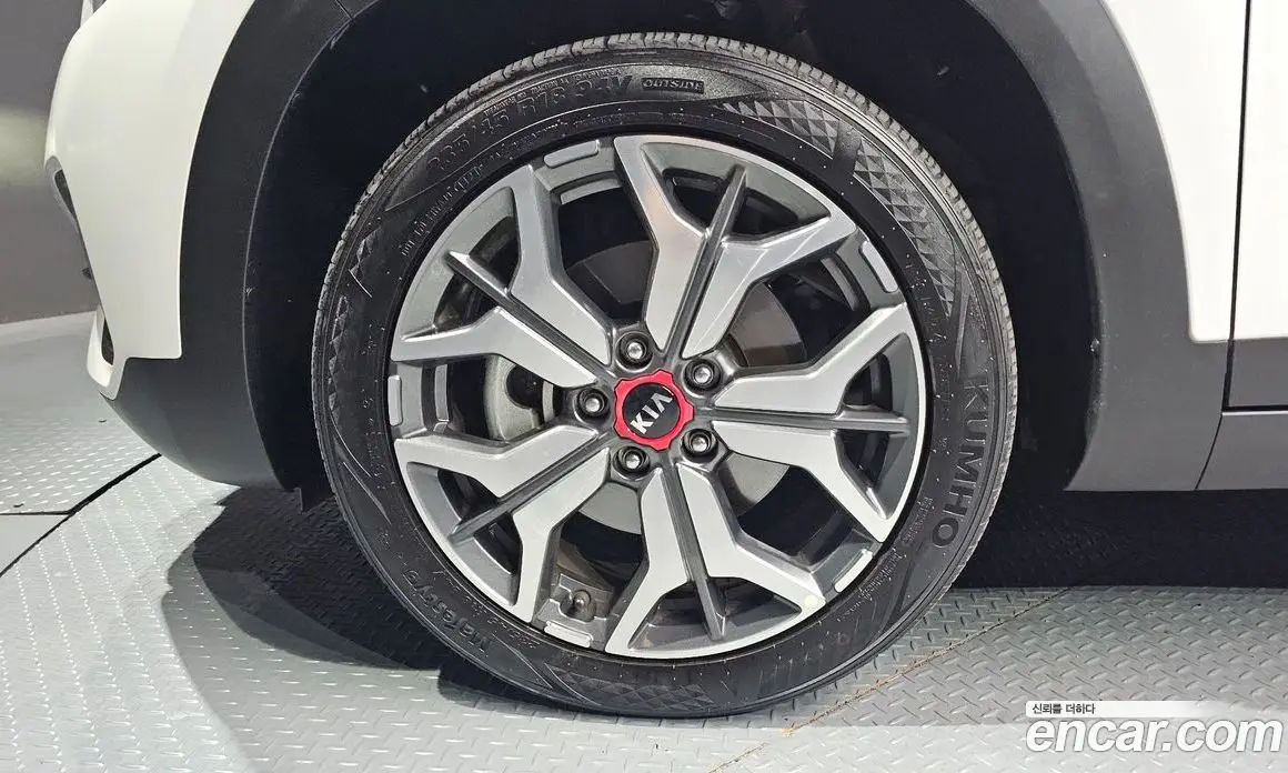 Kia Seltos 2021 1.6 автомат (гидро), фото 5